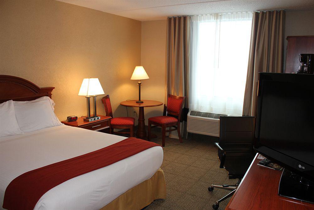 Fairfield By Marriott Inn & Suites Madison South Exteriér fotografie